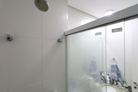 Apartamento à venda com 65m², 2 quartos e 1 vagaBanheiro Social