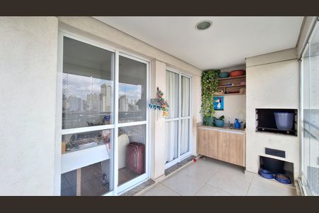 Apartamento à venda com 65m², 2 quartos e 1 vaga Apartamento à venda com 65m², 2 quartos e 1 vagaVaranda
