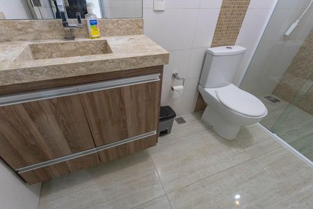 Casa à venda com 250m², 6 quartos e 3 vagasCasa 1 - banheiro 