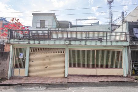 Casa à venda com 250m², 6 quartos e 3 vagasFachada + placa 