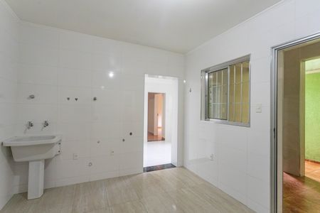 Casa à venda com 250m², 6 quartos e 3 vagasCasa 1 - área de serviço 