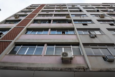 Apartamento para alugar com 77m², 2 quartos e 1 vaga
