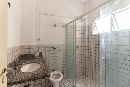Banheiro de kitnet/studio para alugar com 1 quarto, 35m² em Santa Cecilia, São Paulo