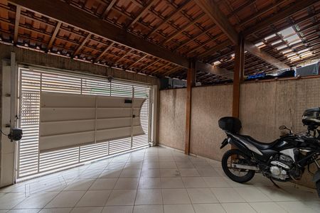 Casa de condomínio à venda com 99m², 3 quartos e 2 vagas Casa de condomínio à venda com 99m², 3 quartos e 2 vagasGaragem