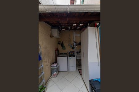 Casa de condomínio à venda com 99m², 3 quartos e 2 vagas Casa de condomínio à venda com 99m², 3 quartos e 2 vagasÁrea de Serviço