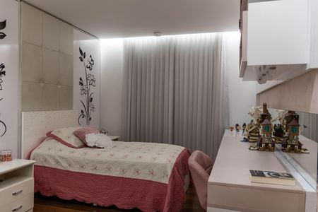 Casa à venda com 1080m², 4 quartos e 7 vagas Casa à venda com 1080m², 4 quartos e 7 vagasSuíte 3