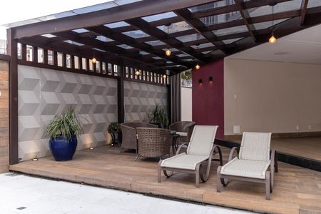 Casa à venda com 1080m², 4 quartos e 7 vagas Casa à venda com 1080m², 4 quartos e 7 vagasPiscina