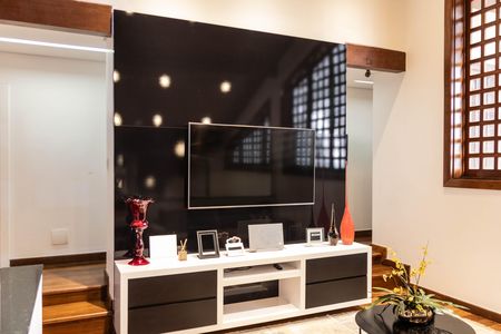 Sala 2 de casa à venda com 4 quartos, 1080m² em Barreiro, Belo Horizonte