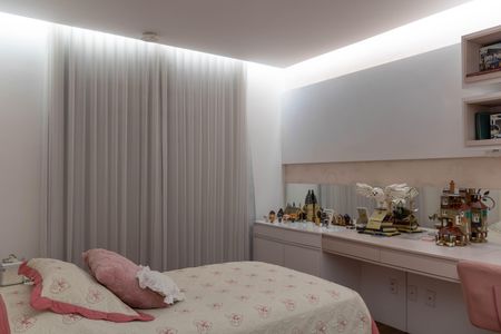 Casa à venda com 1080m², 4 quartos e 7 vagas Casa à venda com 1080m², 4 quartos e 7 vagasSuíte 3
