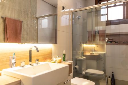 Casa à venda com 1080m², 4 quartos e 7 vagas Casa à venda com 1080m², 4 quartos e 7 vagasBanheiro da Suíte 3