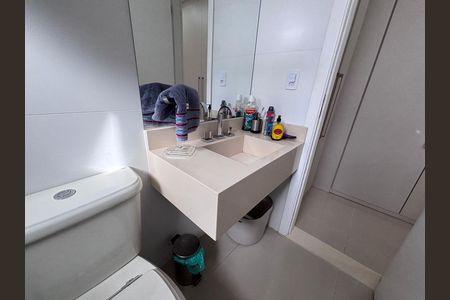 Casa de condomínio à venda com 269m², 3 quartos e 4 vagasBanheiro do Quarto 1