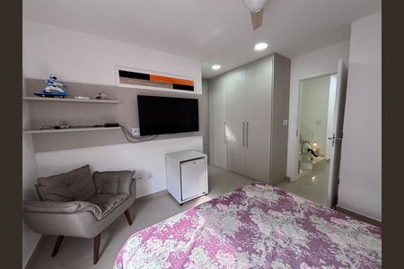 Casa de condomínio à venda com 269m², 3 quartos e 4 vagasQuarto 1