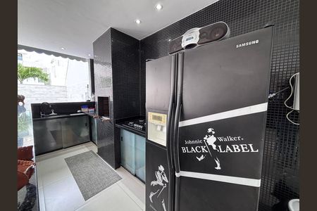 Casa de condomínio à venda com 269m², 3 quartos e 4 vagasÁrea externa