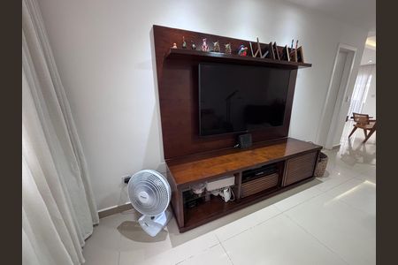 Casa de condomínio à venda com 269m², 3 quartos e 4 vagasSala