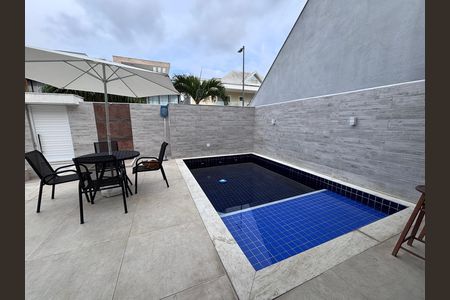 Casa de condomínio à venda com 269m², 3 quartos e 4 vagasPiscina