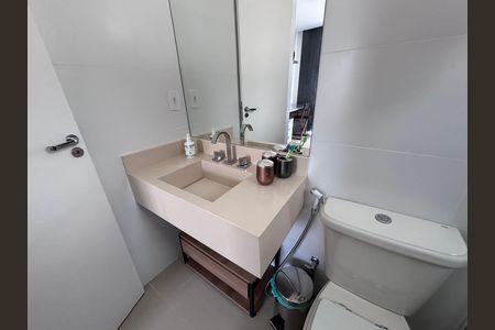 Casa de condomínio à venda com 269m², 3 quartos e 4 vagasBanheiro do Quarto 3