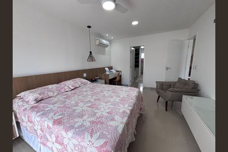 Casa de condomínio à venda com 269m², 3 quartos e 4 vagasQuarto 2