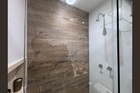 Casa de condomínio à venda com 269m², 3 quartos e 4 vagasBanheiro