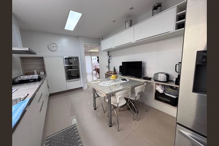 Casa de condomínio à venda com 269m², 3 quartos e 4 vagasCozinha