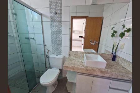 Casa para alugar com 130m², 3 quartos e 1 vaga Casa para alugar com 130m², 3 quartos e 1 vagaBanheiro