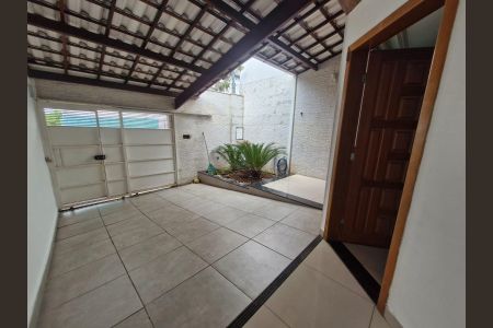 Casa para alugar com 130m², 3 quartos e 1 vaga Casa para alugar com 130m², 3 quartos e 1 vagaGaragem