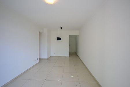 Sala de apartamento para alugar com 3 quartos, 76m² em Vila Suzana, São Paulo