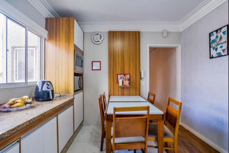 Apartamento à venda com 140m², 2 quartos e 2 vagas Apartamento à venda com 140m², 2 quartos e 2 vagasCozinha