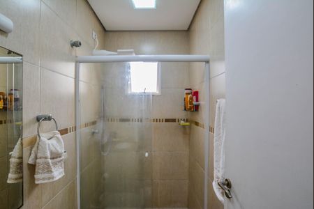 Apartamento à venda com 140m², 2 quartos e 2 vagas Apartamento à venda com 140m², 2 quartos e 2 vagasBanheiro da Suíte