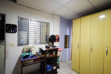 Casa à venda com 114m², 5 quartos e 2 vagasQuarto 2 casa 1