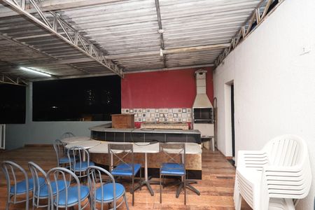 Casa à venda com 114m², 5 quartos e 2 vagasTerraço / Churrasqueira