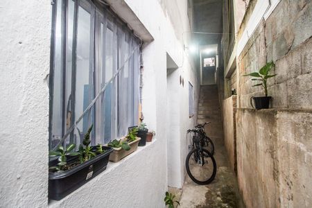 Casa à venda com 200m², 2 quartos e 5 vagasCorredor