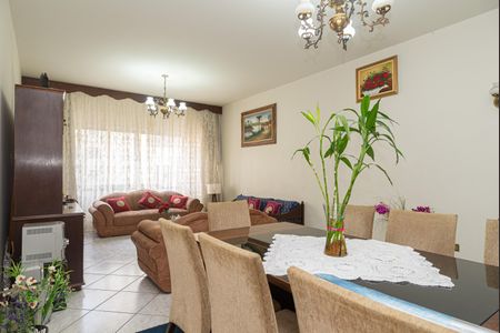 Apartamento à venda com 172m², 2 quartos e sem vaga Apartamento à venda com 172m², 2 quartos e sem vagaSala