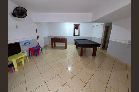 Apartamento para alugar com 75m², 2 quartos e 1 vaga Apartamento para alugar com 75m², 2 quartos e 1 vagaSala de Jogos