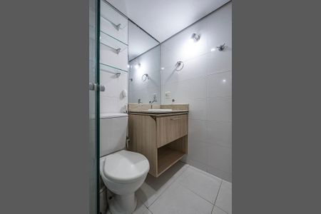 Banheiro de apartamento para alugar com 1 quarto, 40m² em Pinheiros, São Paulo