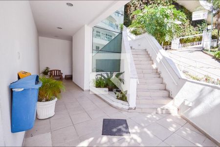 Apartamento à venda com 161m², 2 quartos e 1 vaga Apartamento à venda com 161m², 2 quartos e 1 vagaÁrea Comum