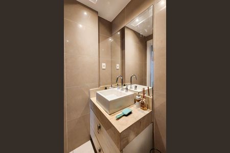 Apartamento à venda com 161m², 2 quartos e 1 vaga Apartamento à venda com 161m², 2 quartos e 1 vagaBanheiro Social