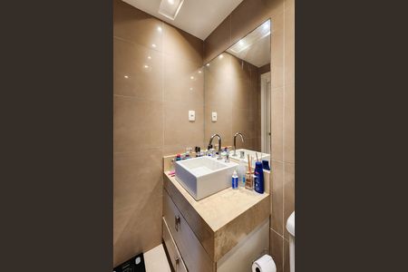 Apartamento à venda com 161m², 2 quartos e 1 vaga Apartamento à venda com 161m², 2 quartos e 1 vagaBanheiro da Suíte