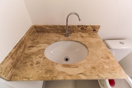 Apartamento à venda com 68m², 2 quartos e 1 vaga Apartamento à venda com 68m², 2 quartos e 1 vagaBanheiro da Suíte 2