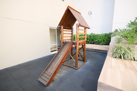 Apartamento para alugar com 50m², 1 quarto e 1 vaga Apartamento para alugar com 50m², 1 quarto e 1 vagaÁrea comum - Playground