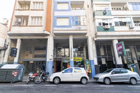 Apartamento à venda com 70m², 2 quartos e sem vaga Apartamento à venda com 70m², 2 quartos e sem vagaFachada