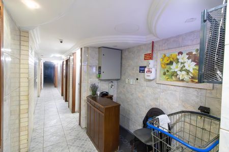 Apartamento à venda com 70m², 2 quartos e sem vaga Apartamento à venda com 70m², 2 quartos e sem vagaHall de entrada