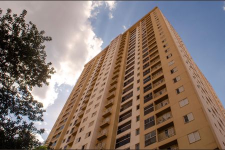 Apartamento para alugar com 68m², 2 quartos e 1 vaga