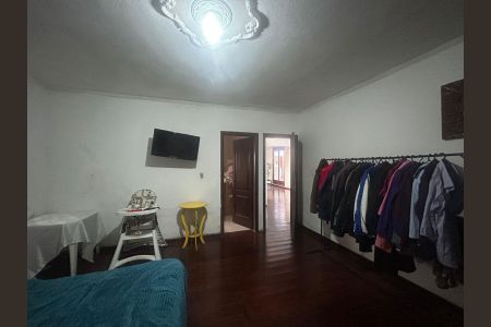 Casa para alugar com 380m², 4 quartos e 4 vagasSuite