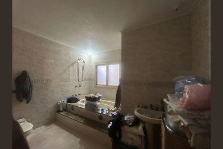Casa para alugar com 380m², 4 quartos e 4 vagasBanheiro da Suíte