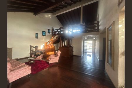 Sala 1 de casa para alugar com 4 quartos, 380m² em Mathias Velho, Canoas