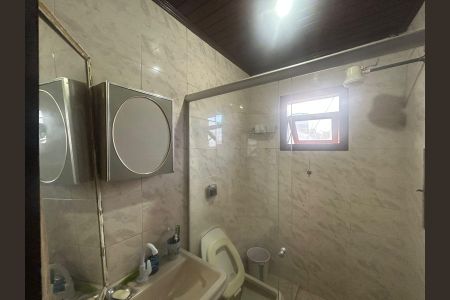 Casa para alugar com 380m², 4 quartos e 4 vagasBanheiro 1
