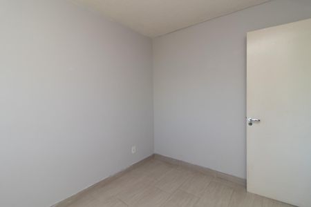 Quarto 1 de apartamento para alugar com 2 quartos, 48m² em Restinga, Porto Alegre