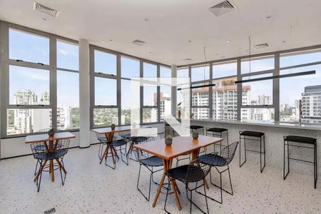 Studio à venda com 25m², 1 quarto e sem vaga Studio à venda com 25m², 1 quarto e sem vagaSalão de Festas