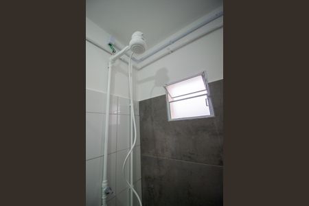Banheiro de kitnet/studio para alugar com 1 quarto, 21m² em Vila Castilho, Votorantim