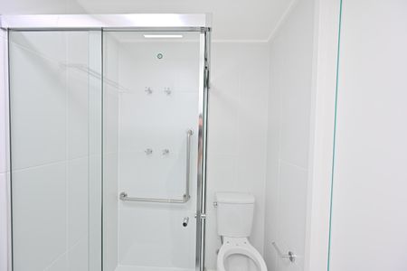 Studio para alugar com 32m², 1 quarto e sem vaga Studio para alugar com 32m², 1 quarto e sem vagaBanheiro Social